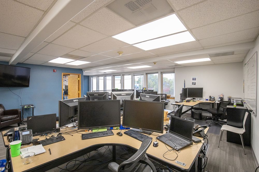 Industrial SE Portland Owner/User Opportunity: 3525 SE 17th Ave, Portland, OR 97202